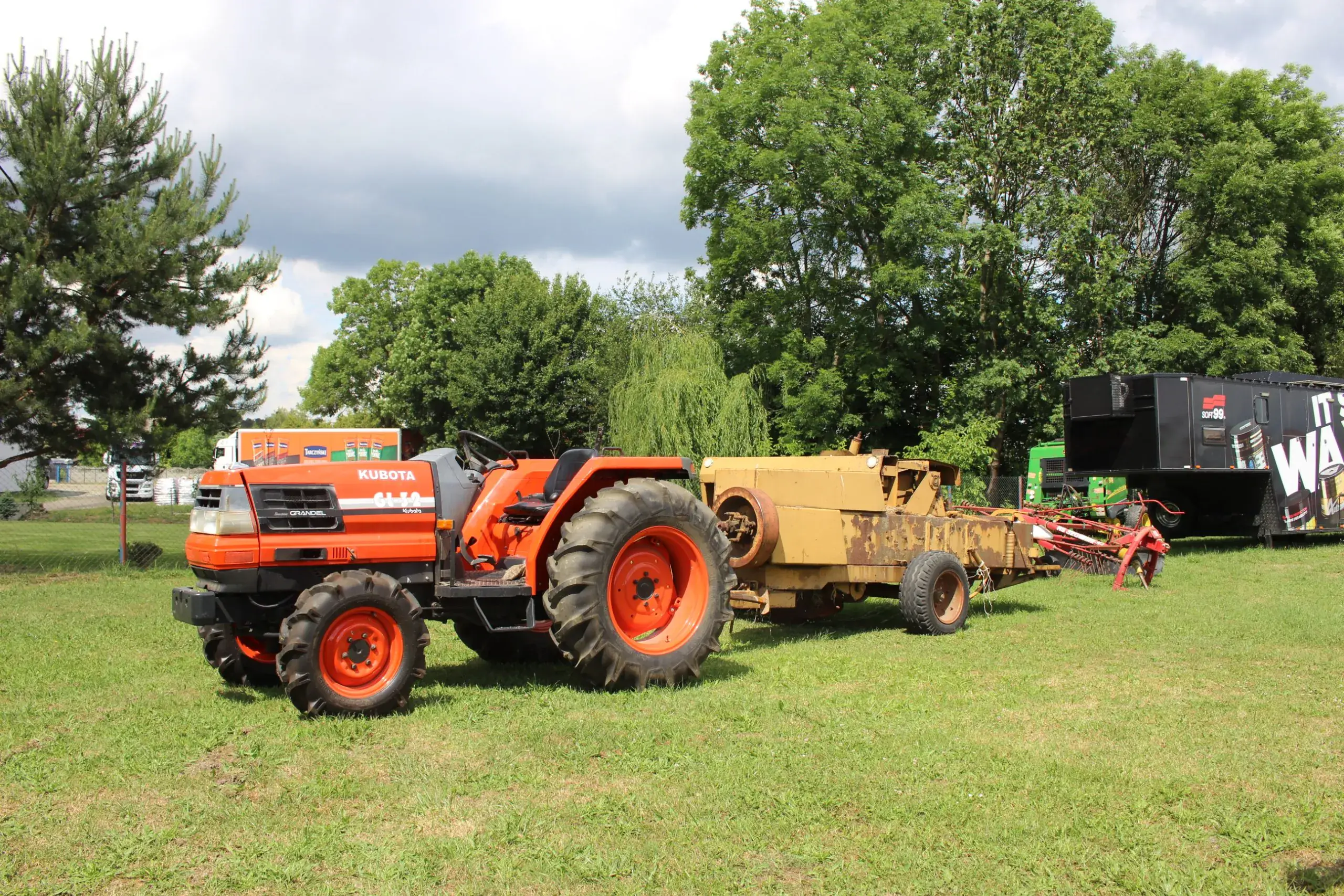 mini traktorki japońskie mini traktorki boss milicz solis traktorek rolniczy