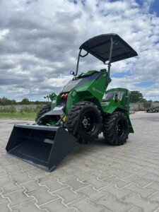Skid steer MONDRAS PM SR390