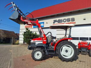 YANMAR EF220 z ładowaczem czołowym
